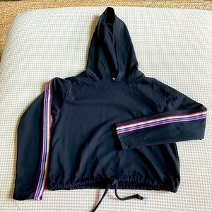 Heart and Hips Crop Pull Over